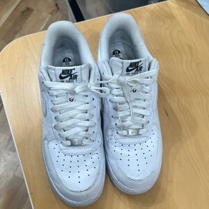 Nike Air Force 1 Low White Sneakers Fleyease easy slip on